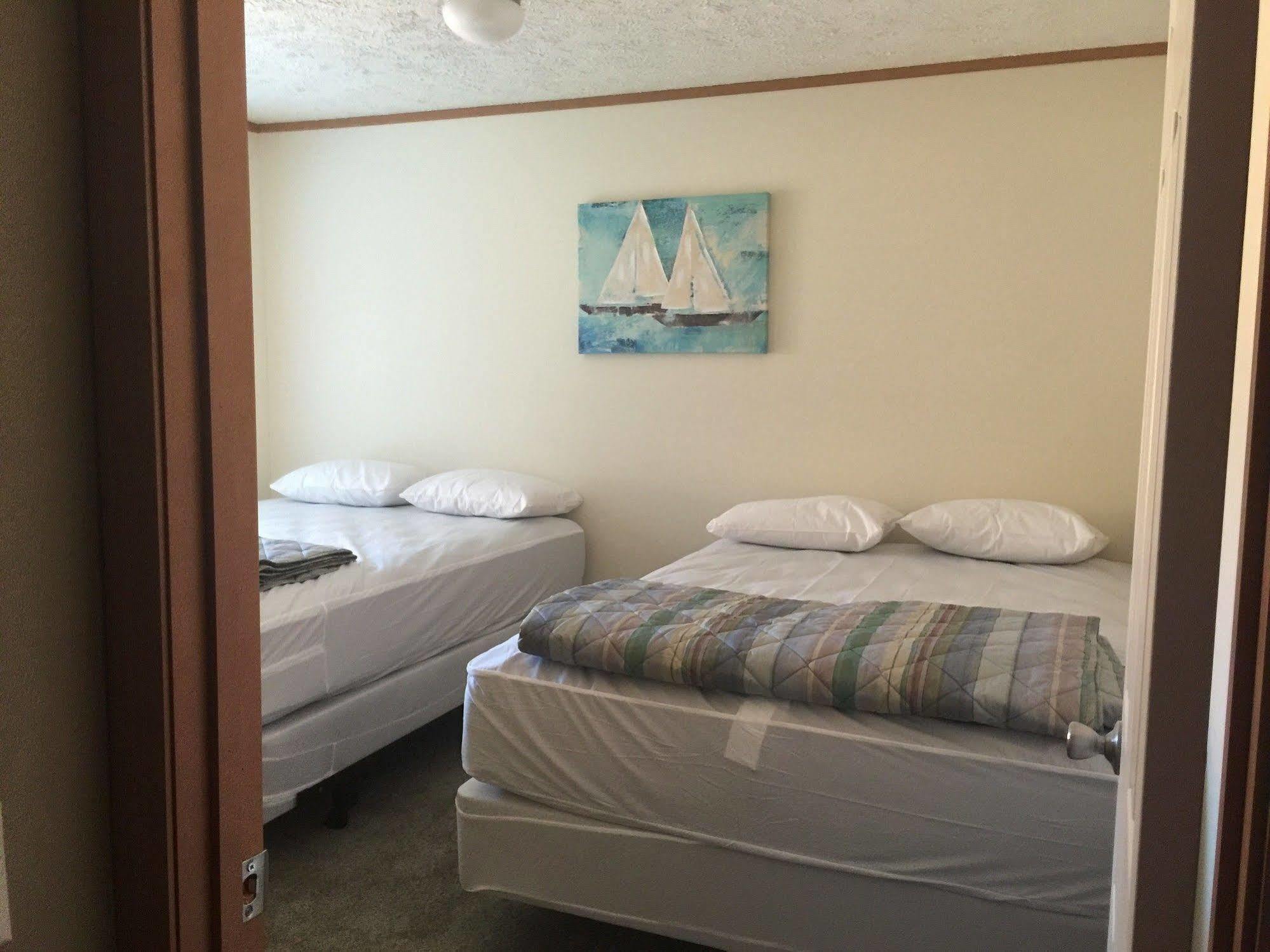 Island Club Rentals Put-in-Bay Bagian luar foto