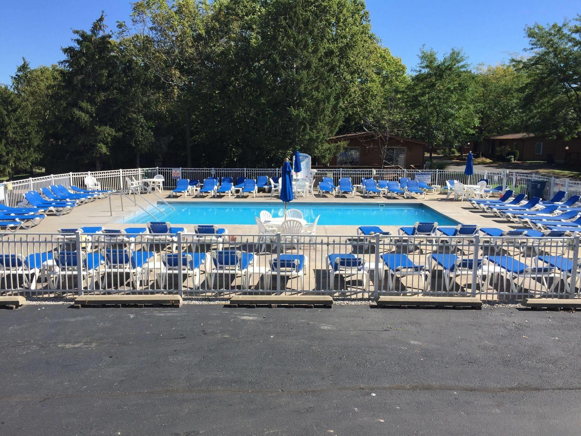 Island Club Rentals Put-in-Bay Bagian luar foto