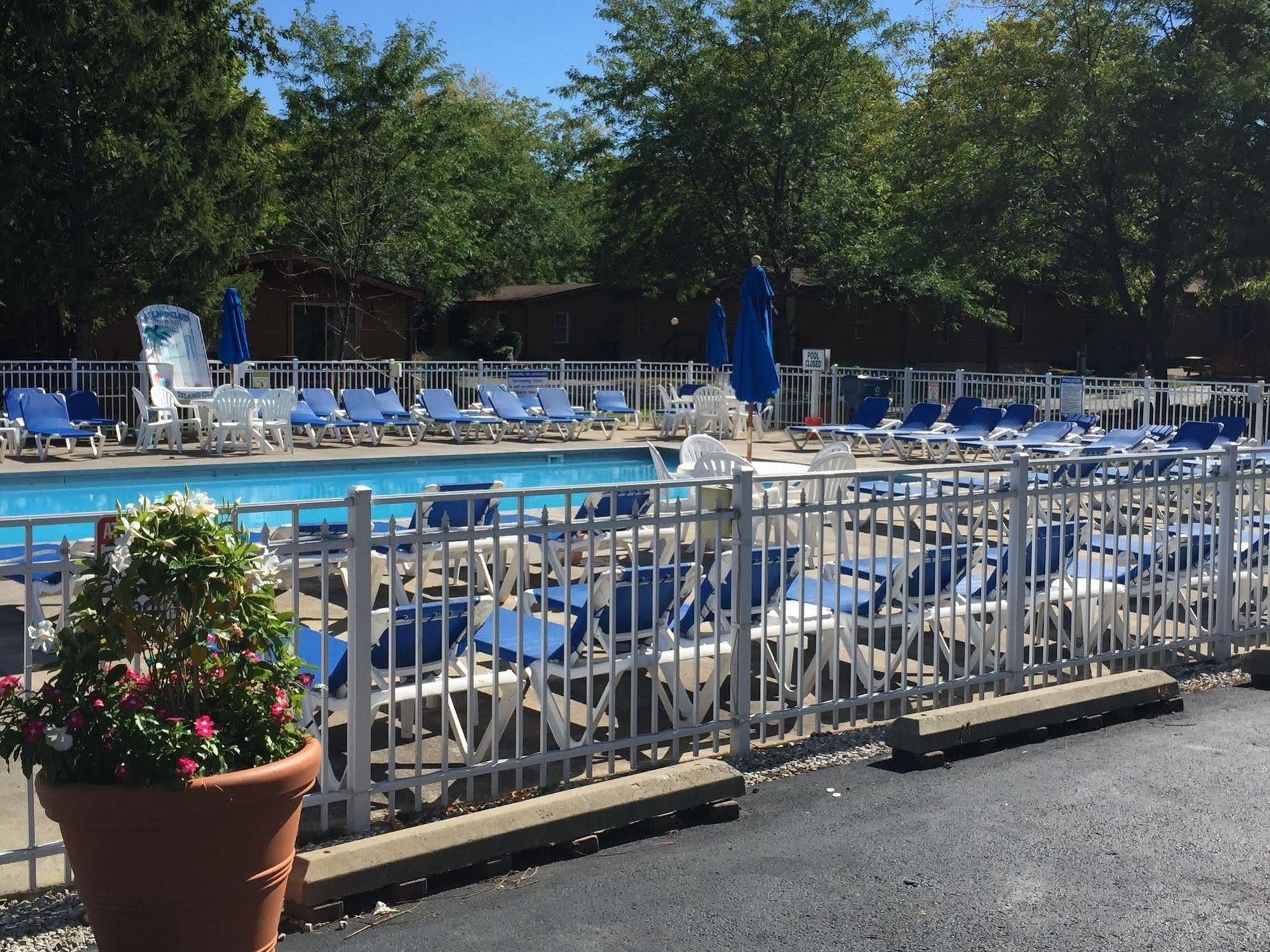 Island Club Rentals Put-in-Bay Bagian luar foto