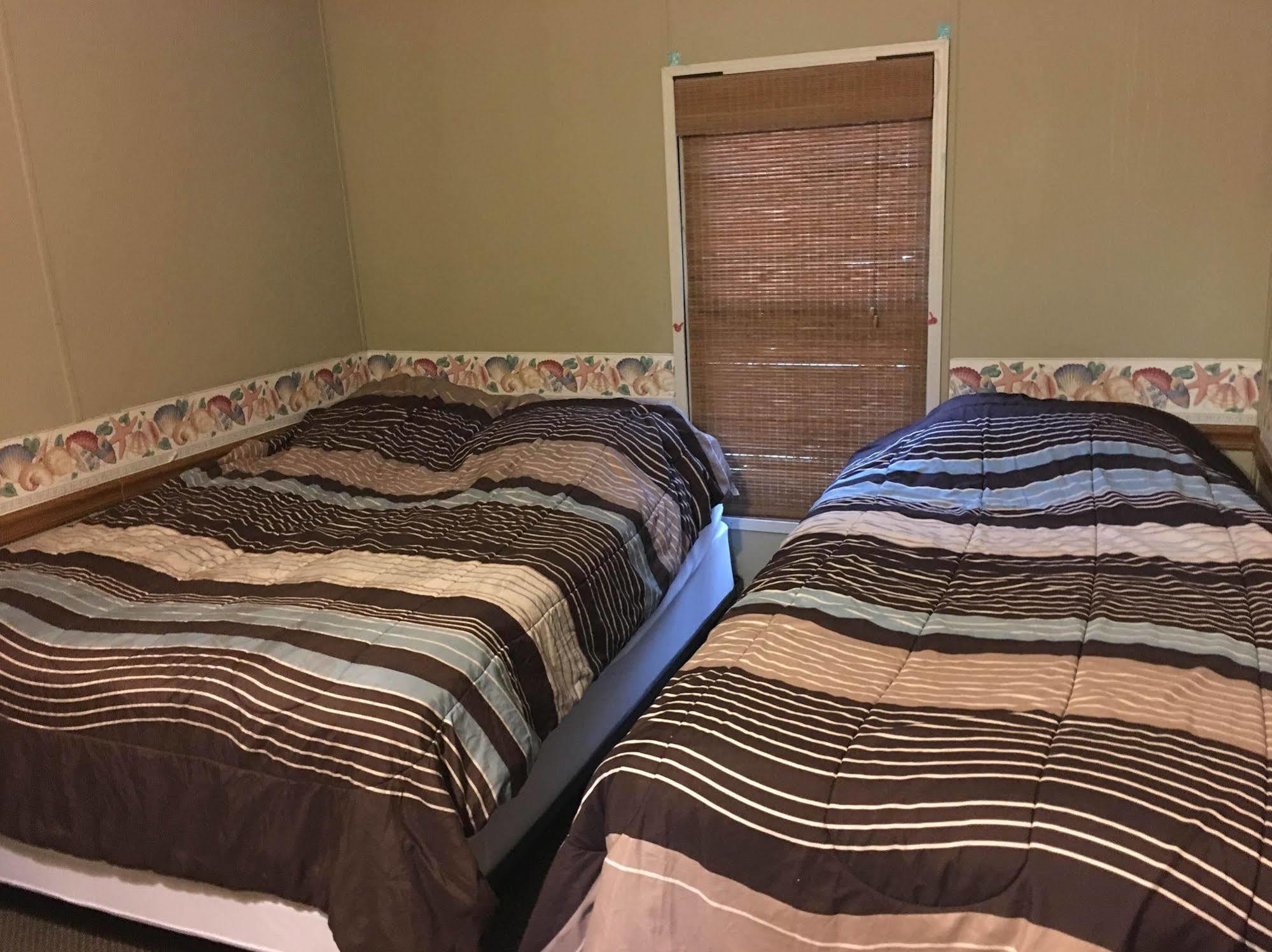 Island Club Rentals Put-in-Bay Bagian luar foto