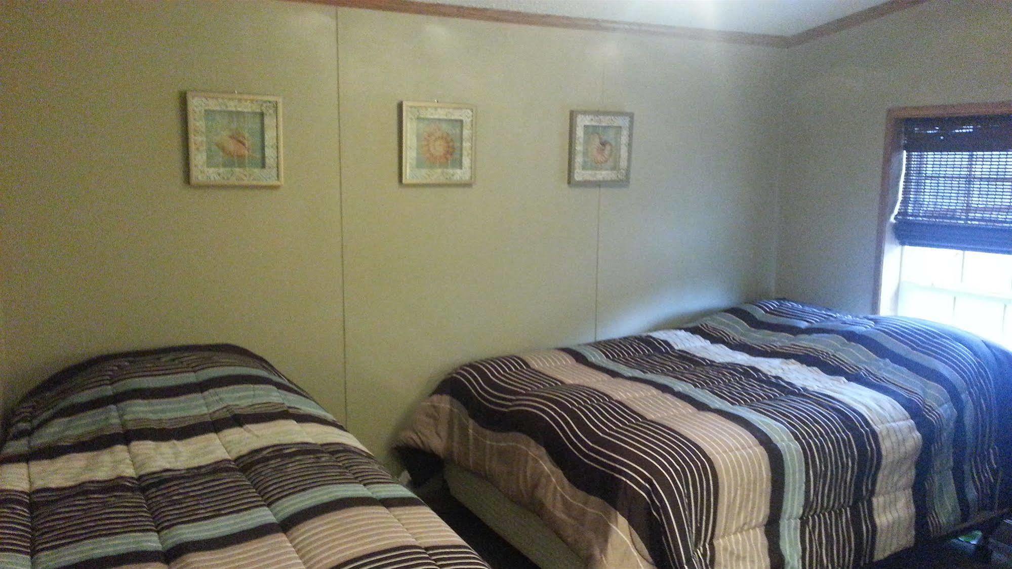 Island Club Rentals Put-in-Bay Bagian luar foto